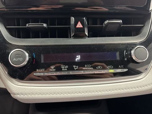 Used 2024 Toyota Corolla SE image 16