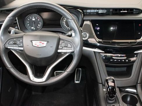 Used 2023 Cadillac XT6 Sport w/ Technology Package AWD/4WD image 18