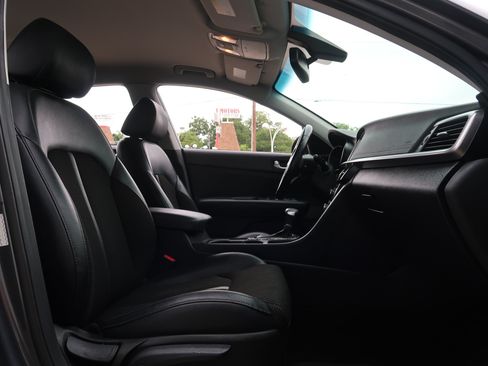 Used 2020 Kia Optima S FWD image 27