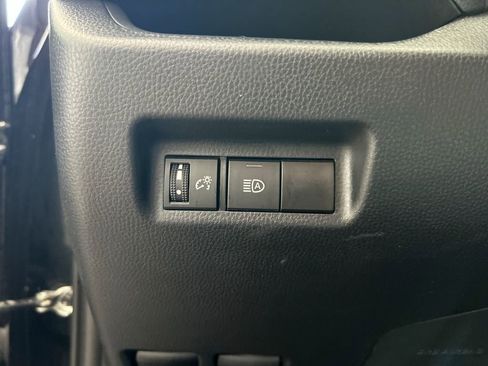 Used 2024 Toyota RAV4 XLE FWD image 15