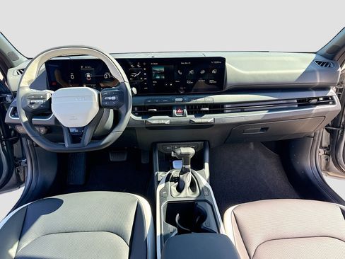 New 2026 Kia K4 GT-Line image 3