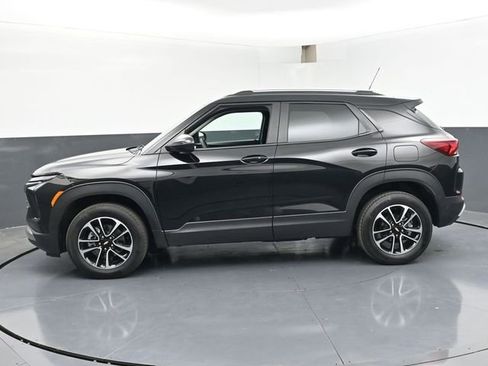 Used 2025 Chevrolet TrailBlazer LT AWD/4WD image 4