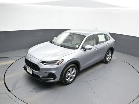 Certified 2023 Honda HR-V LX image 32