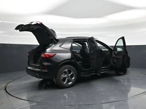 Used 2023 Ford Escape ST-Line w/ Equipment Group 301A FWD image 5
