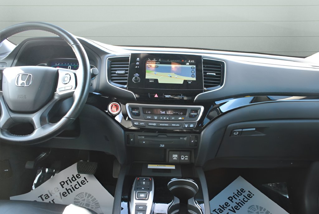 Certified 2022 Honda Pilot Touring image 13