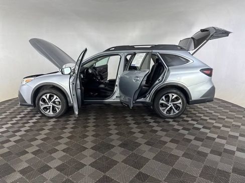 Used 2020 Subaru Outback Limited AWD/4WD image 12