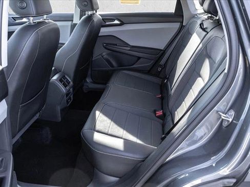 Used 2022 Volkswagen Taos SE image 20