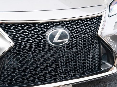 Used 2018 Lexus LS 500 F Sport w/ Accessory Package (Z2) RWD image 6