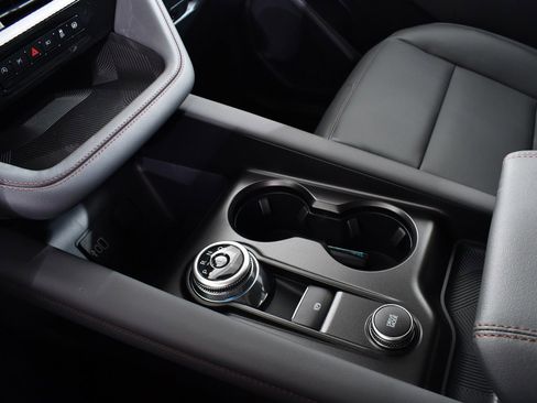 New 2026 Ford Explorer Active w/ Active Comfort Package image 31