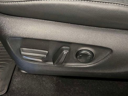 Used 2025 Toyota Grand Highlander AWD Hybrid image 19