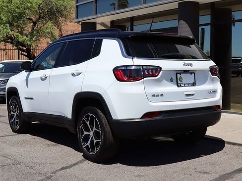 Used 2024 Jeep Compass Limited AWD/4WD image 9