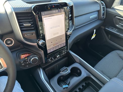 New 2026 RAM 1500 Big Horn AWD/4WD image 22