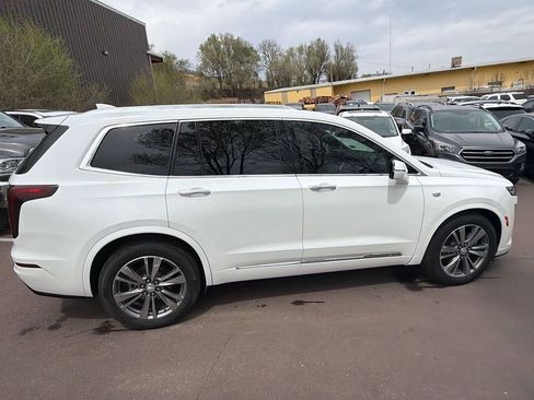 Used 2021 Cadillac XT6 Premium Luxury image 8