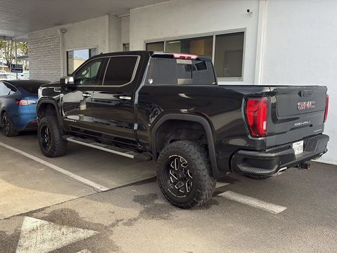 Used 2022 GMC Sierra 1500 Denali image 3