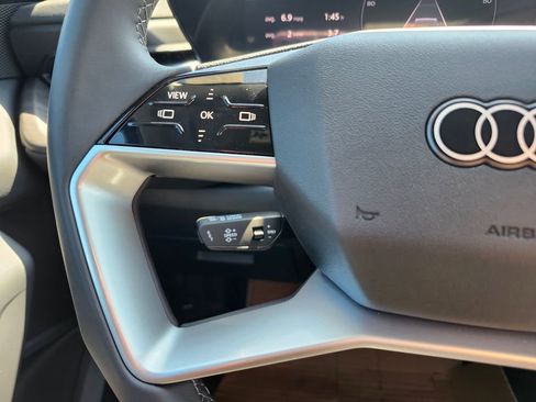 New 2025 Audi Q5 Premium image 17