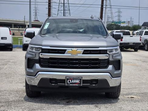 Used 2023 Chevrolet Silverado 1500 LT AWD/4WD image 2