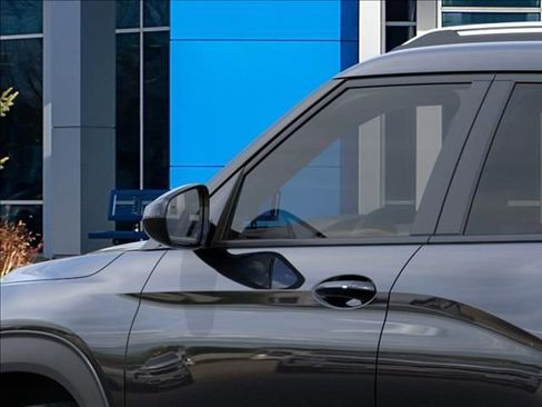 New 2026 Chevrolet TrailBlazer LT w/ LT Cold Weather Package FWD image 12