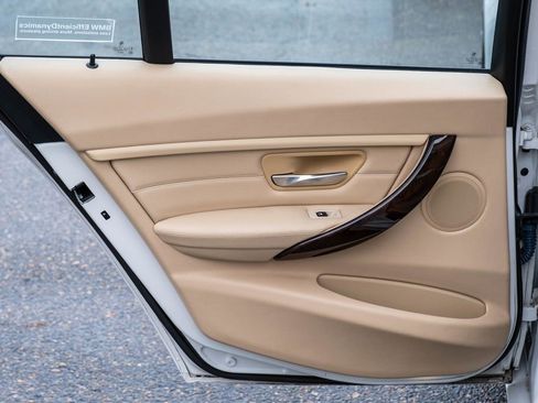 Used 2014 BMW 320i Sedan image 30