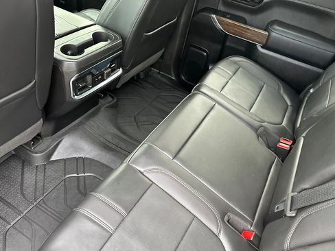 Used 2022 Chevrolet Silverado 1500 High Country image 12