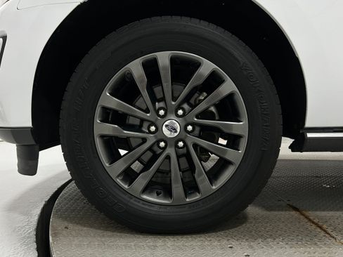 Used 2021 Ford Expedition Limited AWD/4WD image 42