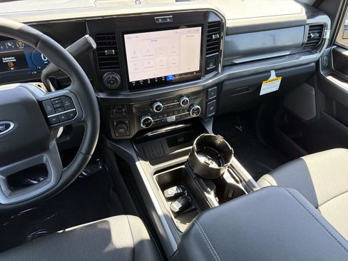 Used 2026 Ford F250 Lariat w/ Black Appearance Package image 12