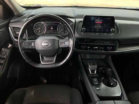 Used 2025 Nissan Rogue SV FWD image 14