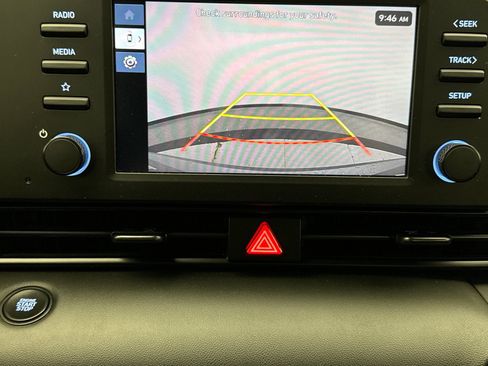 Used 2025 Hyundai Elantra Sport FWD image 11