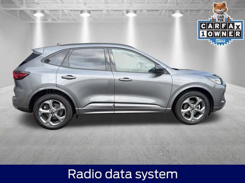 Used 2023 Ford Escape ST-Line w/ Tech Pack #1 AWD/4WD image 8