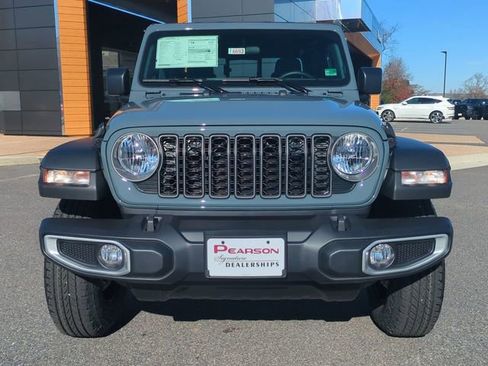 New 2026 Jeep Gladiator Sport image 9