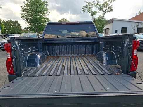 Used 2022 Chevrolet Silverado 1500 LT AWD/4WD image 22