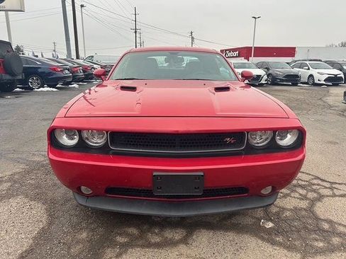 Used 2011 Dodge Challenger R/T image 2