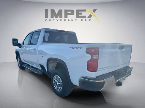 Used 2026 Chevrolet Silverado 2500 LT AWD/4WD image 3