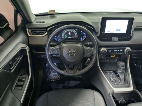 Used 2024 Toyota RAV4 LE AWD/4WD image 37