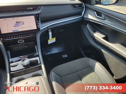 New 2026 Jeep Grand Cherokee Laredo image 16