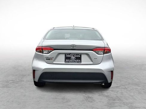 Used 2024 Toyota Corolla LE FWD image 5