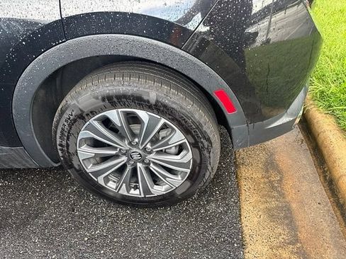 Used 2024 Buick Envision Preferred AWD/4WD image 7
