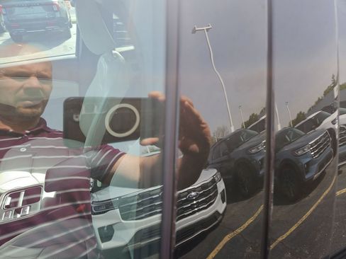 Used 2025 Ford Mustang Mach-E Premium AWD/4WD image 16