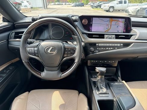 Used 2019 Lexus ES 350 350 Luxury image 20