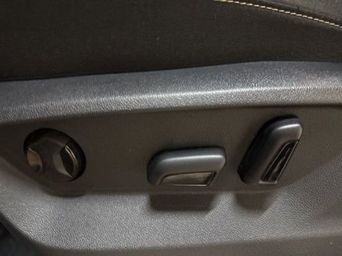 Certified 2021 Volkswagen Atlas SE image 14