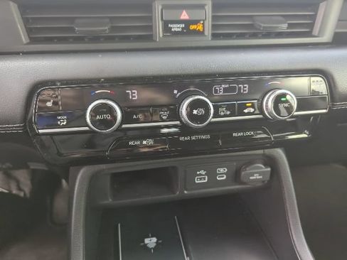 Used 2023 Honda Pilot EX-L image 11