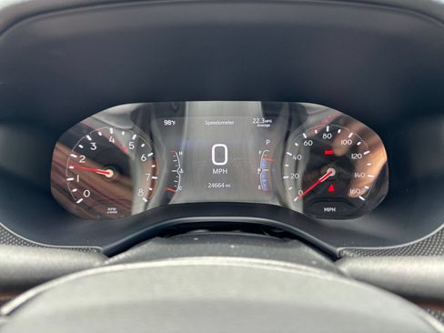 Used 2025 Jeep Compass Trailhawk AWD/4WD image 38