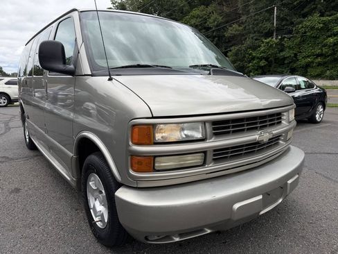 Used 2001 Chevrolet Express 1500 LT RWD image 17