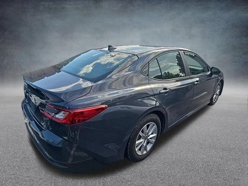 Used 2025 Toyota Camry LE FWD image 7