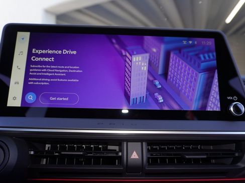 New 2026 Toyota Prius Plug-In Hybrid image 13