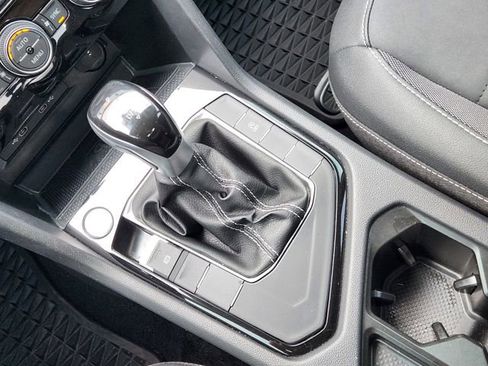 New 2024 Volkswagen Taos SE image 16