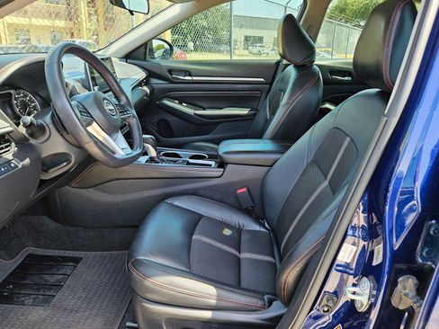 Used 2023 Nissan Altima 2.5 SR FWD image 13