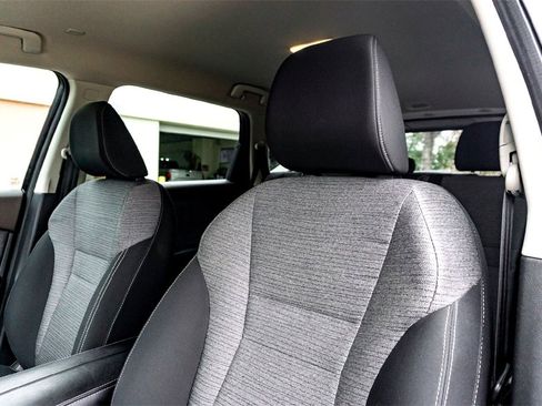 Used 2022 Nissan Rogue S image 13