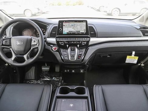 New 2026 Honda Odyssey Touring image 14