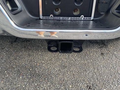 Used 2014 RAM 2500 Tradesman w/ Chrome Appearance Group AWD/4WD image 10