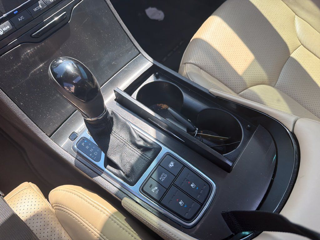 Used 2016 Hyundai Azera Limited FWD image 22
